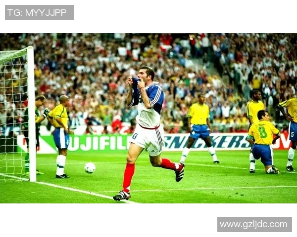 梅字闪耀绿茵场足球明星们的传奇故事与辉煌成就 梅字闪耀绿茵场足球明星们的传奇故事与辉煌成就