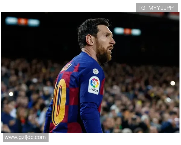 现役足球明星盘点：谁是当今足坛最闪耀的巨星