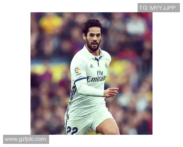 足球明星头上两道光环背后的故事与荣耀探秘 足球明星头上两道光环背后的故事与荣耀探秘